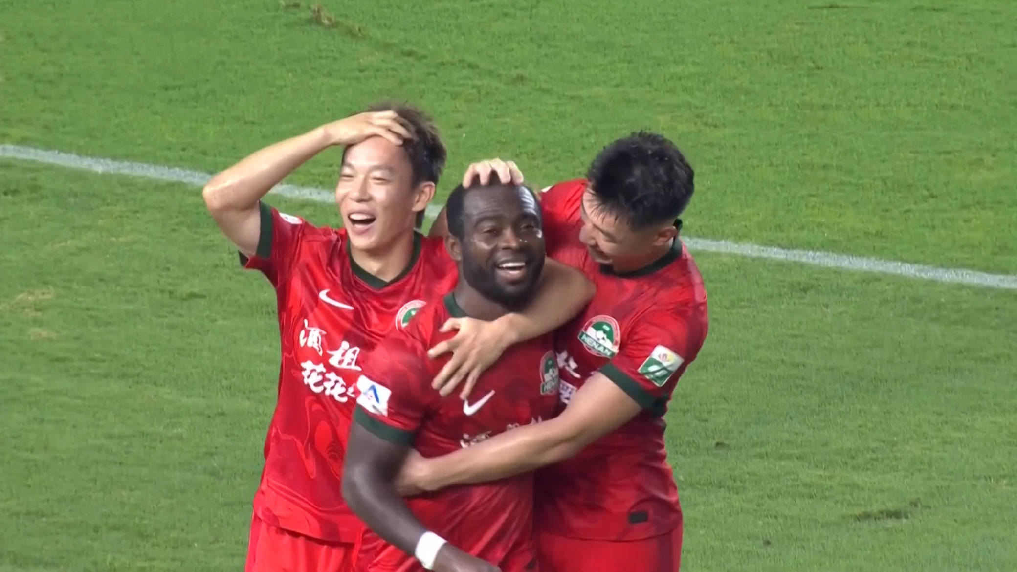 亚冠倒计时；奥兰多魔术清晨远射贴柱；细节引发关注；震撼外界；赛程密集仍需轮换的简单介绍