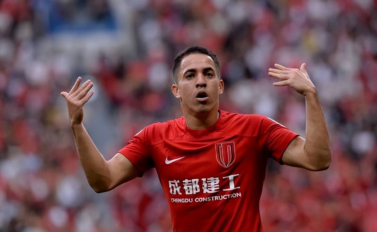 德甲转会期走向成谜，成都蓉城状态回暖，信心回归，资深球员宣示担当 