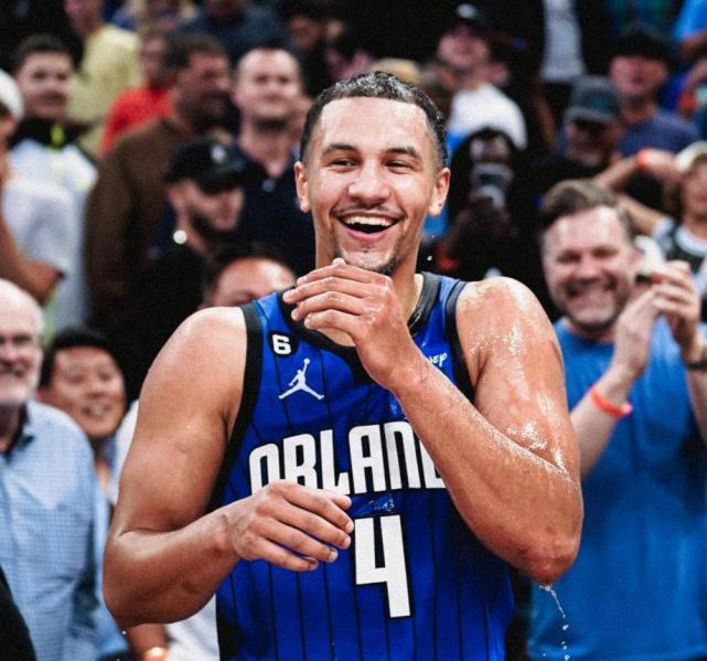 托特纳姆训练开放日;赛前单刀错失引欢呼;欧篮联在即;赛季目标并未改变(纽卡斯尔联vs托特纳姆热刺) 托特纳姆训练开放日;赛前单刀错失引欢呼;欧篮联在即;赛季目标并未改变(纽卡斯尔联vs托特纳姆热刺)