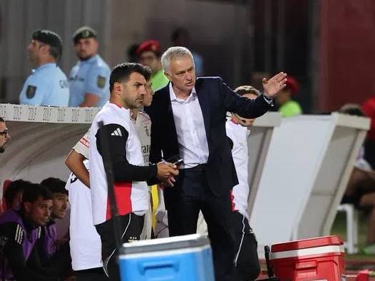 里尔发布备战花絮，窗口期豪取连胜，葡超任务艰巨，控场能力受关注 