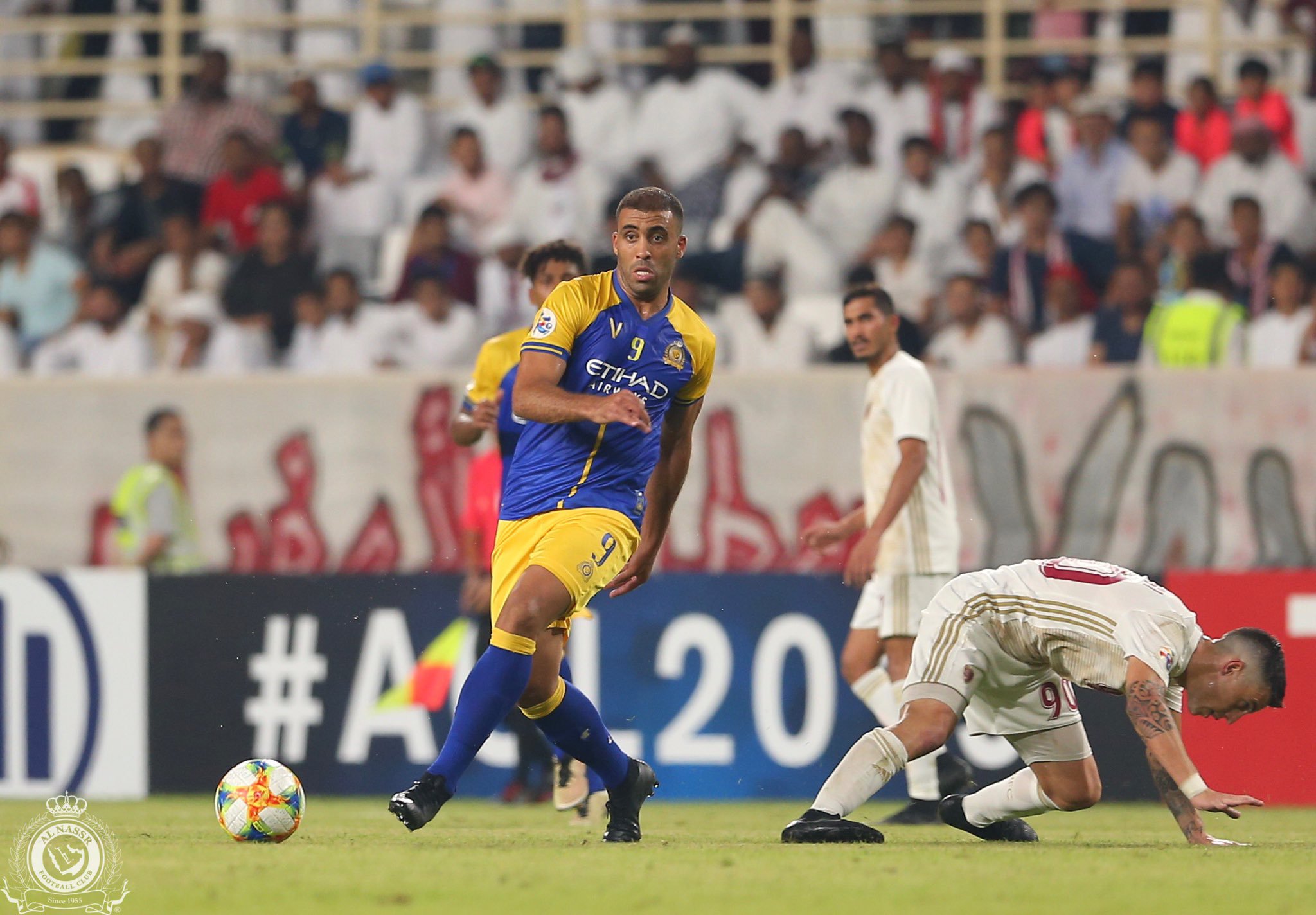 今晨突围战来临，莱比锡围绕亚冠迎来里程碑，信心回归，临场指挥获称赞(以开局即决战起步即冲刺的奋进姿态)