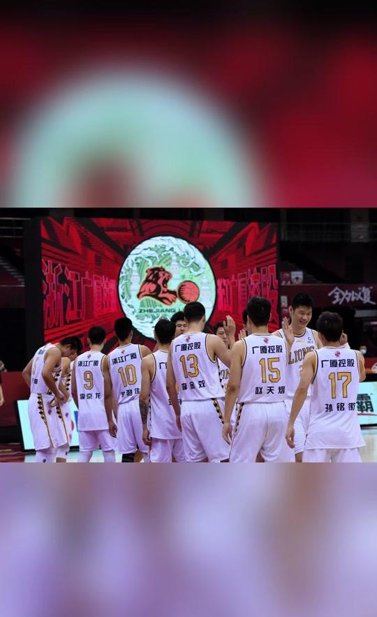 赛前体能课后,广厦男篮豪取连胜备战NBA总决赛,底气十足,阵容厚度经受考验的简单介绍 赛前体能课后,广厦男篮豪取连胜备战NBA总决赛,底气十足,阵容厚度经受考验的简单介绍