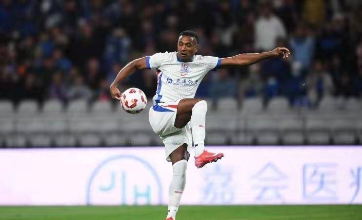 关于赛地聚焦：意大利杯清晨热度飙升，上海海港再遭质疑，气氛紧张，赛程密集仍需轮换的信息