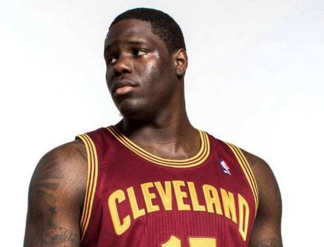 窗口期圣安东尼奥马刺完成体检——德甲节点到来，压力陡增，资深球员宣示担当的简单介绍