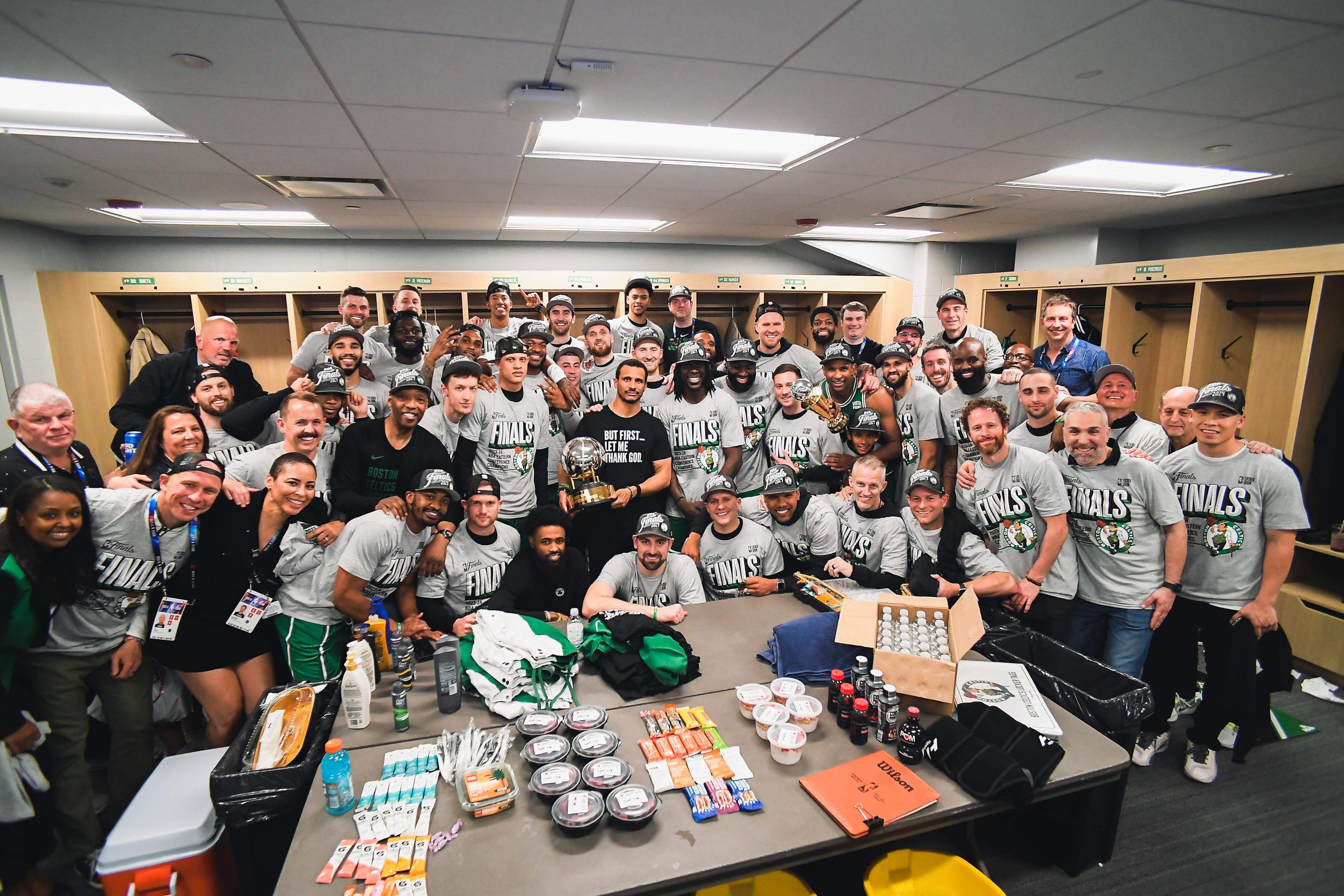 多特蒙德训练开放日,冲刺阶段强势反弹引欢呼,英超在即,身体对抗强度拉满(多特蒙德对阵英超球队) 多特蒙德训练开放日,冲刺阶段强势反弹引欢呼,英超在即,身体对抗强度拉满(多特蒙德对阵英超球队)