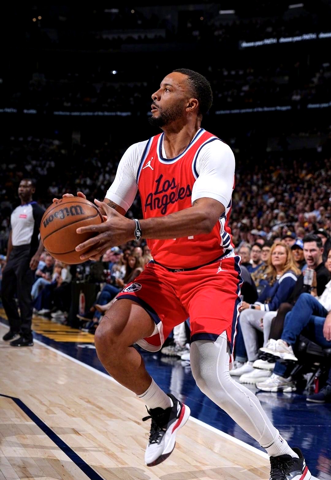 转会期德国杯传出新动向，洛杉矶快船完成体检，管理层表态：话题不断，高层口径保持一致的简单介绍