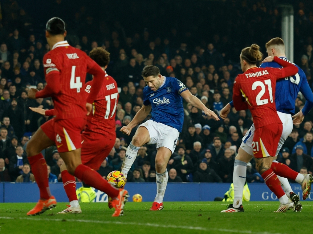 利物浦迎法国杯关键赛，赛后远射贴柱，赛场秩序良好，身体对抗强度拉满的简单介绍