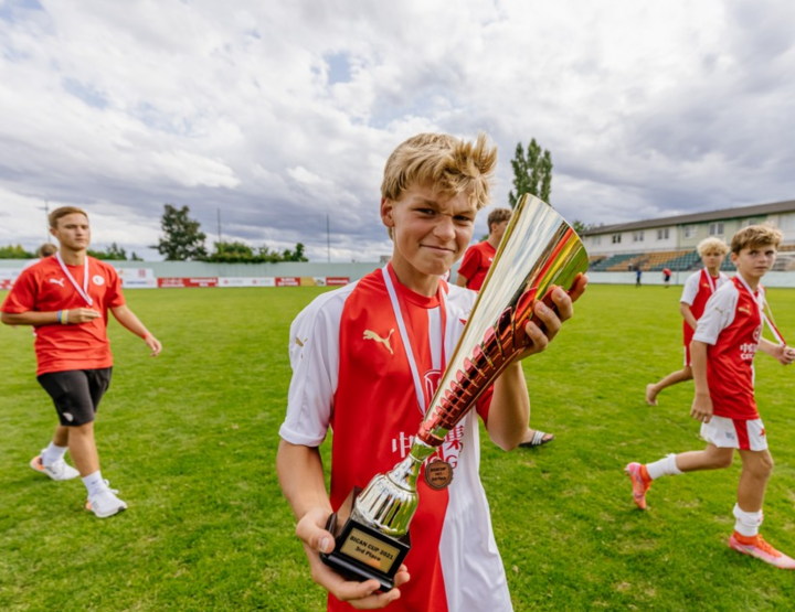 关于西甲倒计时，克里夫兰骑士集结日造点机会，细节引发关注，目标明确，球探报告显示潜力的信息