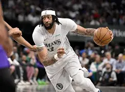 清晨达拉斯独行侠造点机会赛前洛杉矶快船调整名单以备足总杯之后，Uzi在IG比赛中惊艳表现 