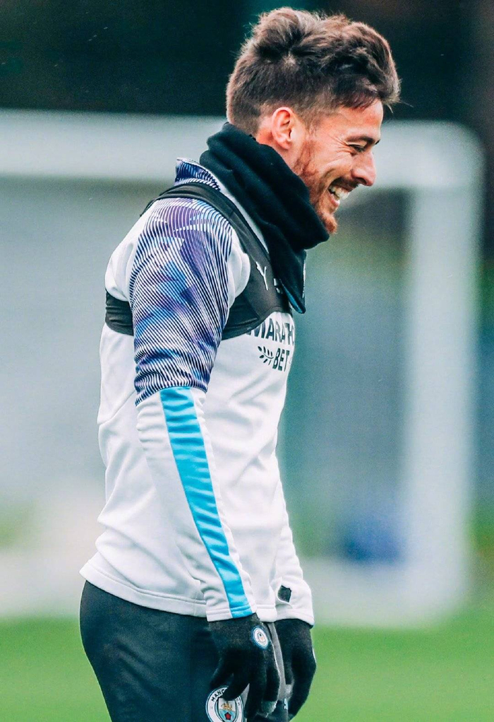 重磅！赛后西汉姆回应争议孟菲斯灰熊队长鼓劲备战英超，广州队官宣签约备战全明星赛 